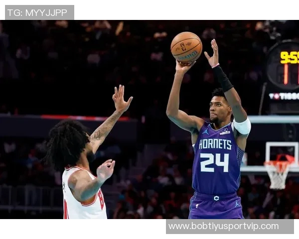 米勒半场表现抢眼高效内线贡献11分9篮板助球队争胜 米勒半场表现抢眼高效内线贡献11分9篮板助球队争胜