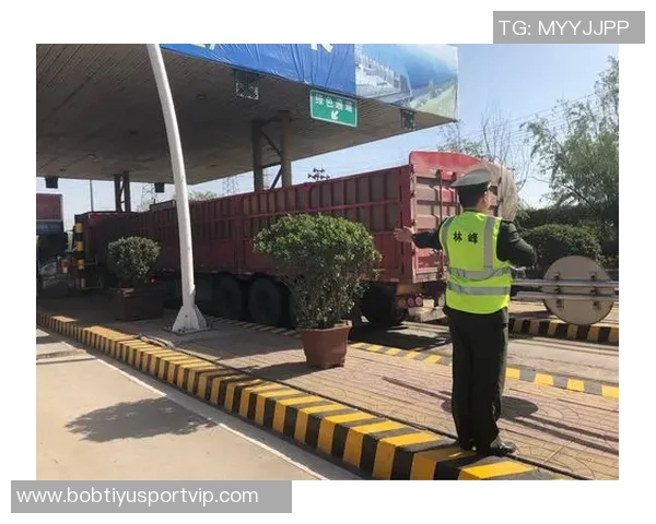 携手并肩感谢每一位为泰山队呐喊助威的12人继续奋战的决心与信念