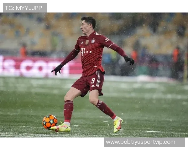 拜仁右后卫莱默尔因左小腿肌肉纤维撕裂预计缺阵三至四周