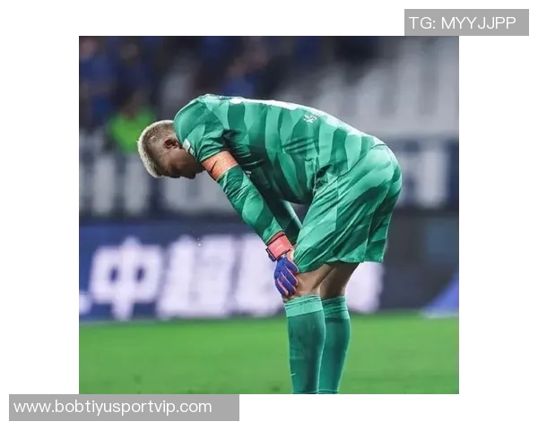 王大雷感谢球迷雨中支持并祝双节快乐展现球队团结精神 王大雷感谢球迷雨中支持并祝双节快乐展现球队团结精神