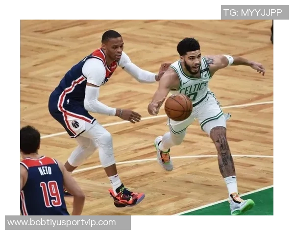 穆迪全场狂砍32分4篮板3抢断8记三分助勇士赢球成队内第二得分手